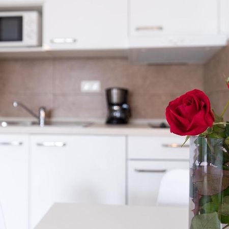 Apartmani Laura Krk Krk Town Eksteriør bilde