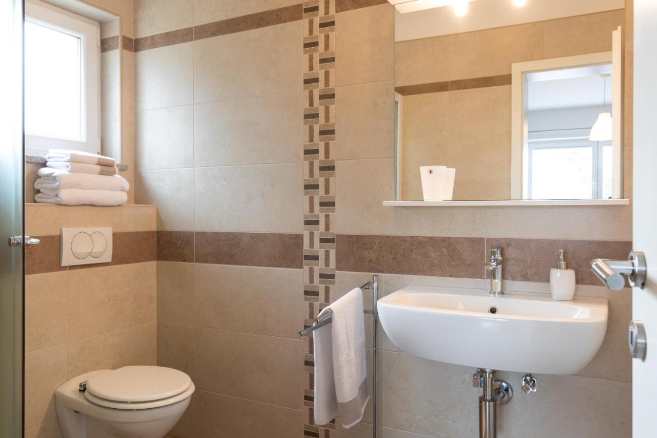 Apartmani Laura Krk Krk Town Eksteriør bilde